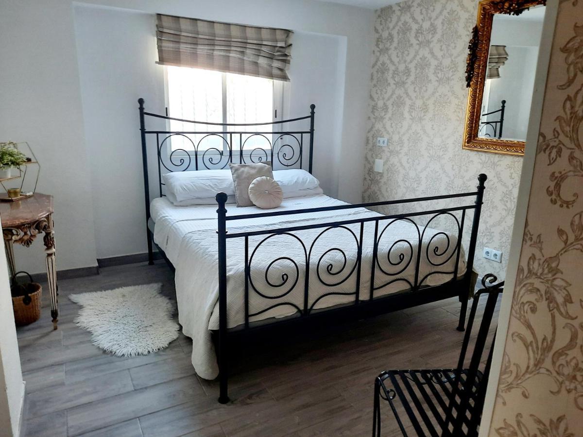 Fabulous Detached Large Villa 5 Bedrooms 3 Bathrooms Backing Onto Villamartin Golf Course 외부 사진