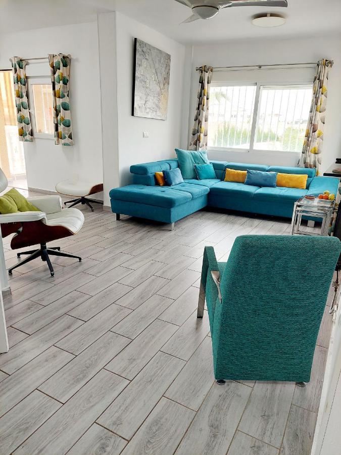 Fabulous Detached Large Villa 5 Bedrooms 3 Bathrooms Backing Onto Villamartin Golf Course 외부 사진