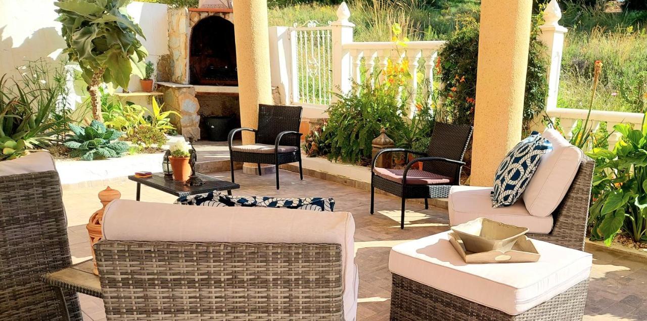 Fabulous Detached Large Villa 5 Bedrooms 3 Bathrooms Backing Onto Villamartin Golf Course 외부 사진