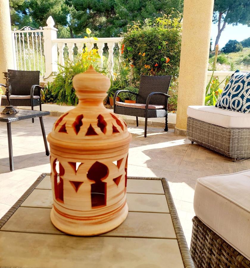 Fabulous Detached Large Villa 5 Bedrooms 3 Bathrooms Backing Onto Villamartin Golf Course 외부 사진