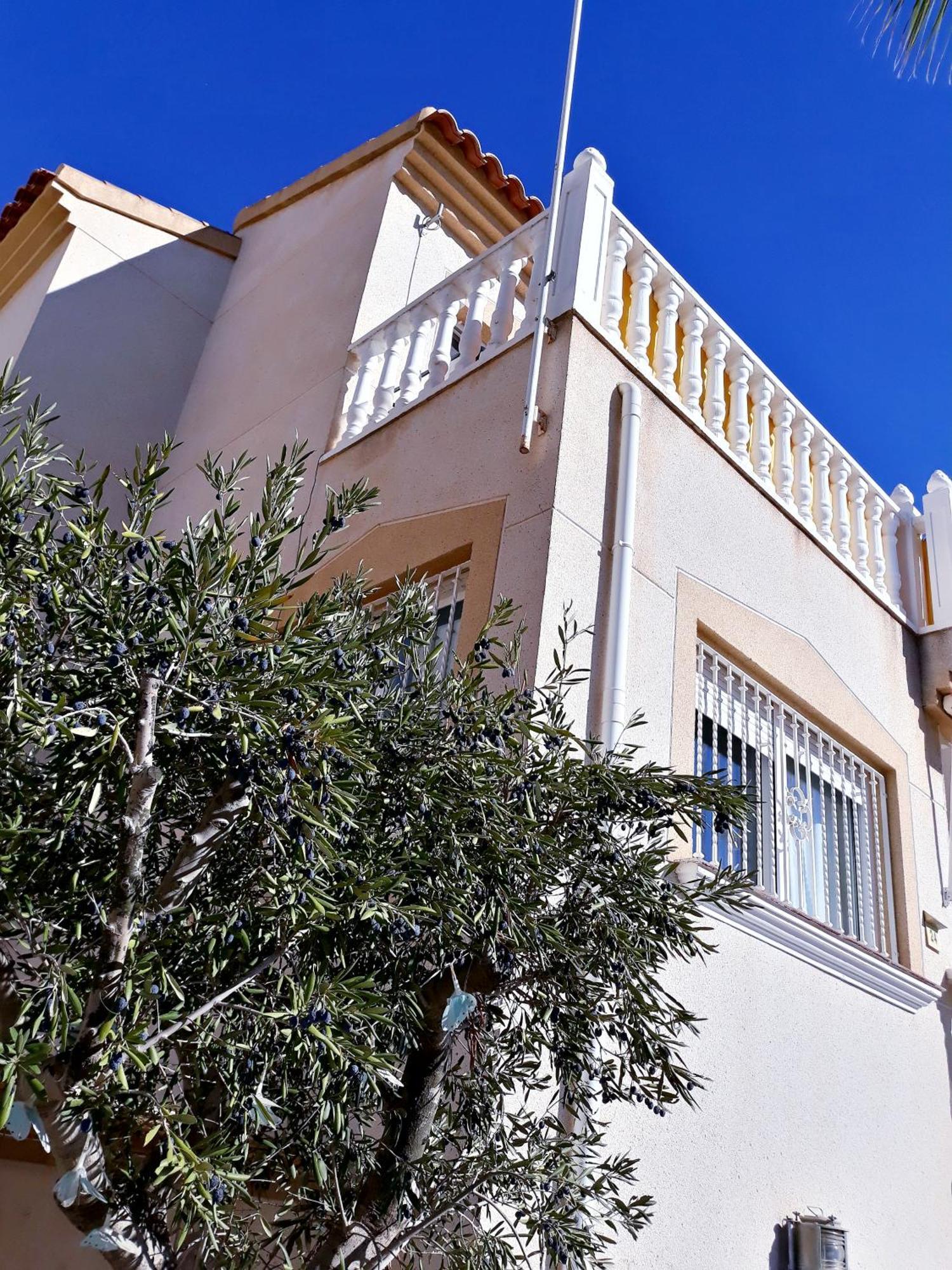 Fabulous Detached Large Villa 5 Bedrooms 3 Bathrooms Backing Onto Villamartin Golf Course 외부 사진